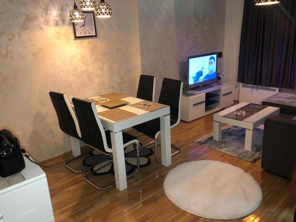 Apartman Kraljevi Cardaci Sadikovic Sa Garazom Копаоник Экстерьер фото